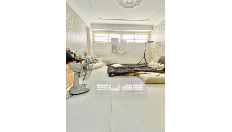 BÁN NHÀ PHÚ NHUẬN HXH 8M 60M2 NGANG 7M 2 TẦNG LÔ GÓC KD ĐỈNH HỒ VĂN HUÊ 5.9 TỶ.